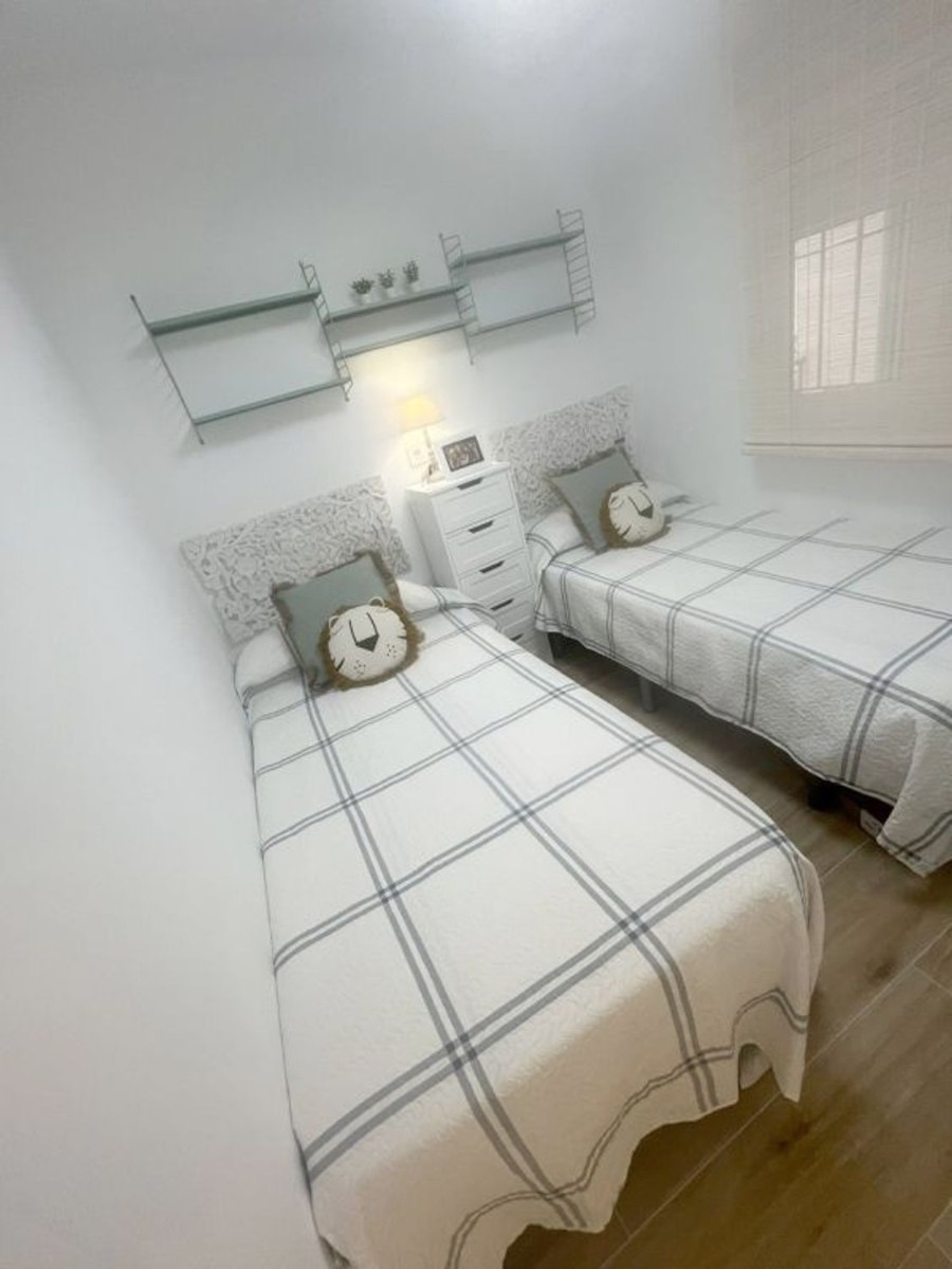 Apartment in Punta Prima, Alicante, Spain 3 bedrooms, 82 sq.m. No. 147900