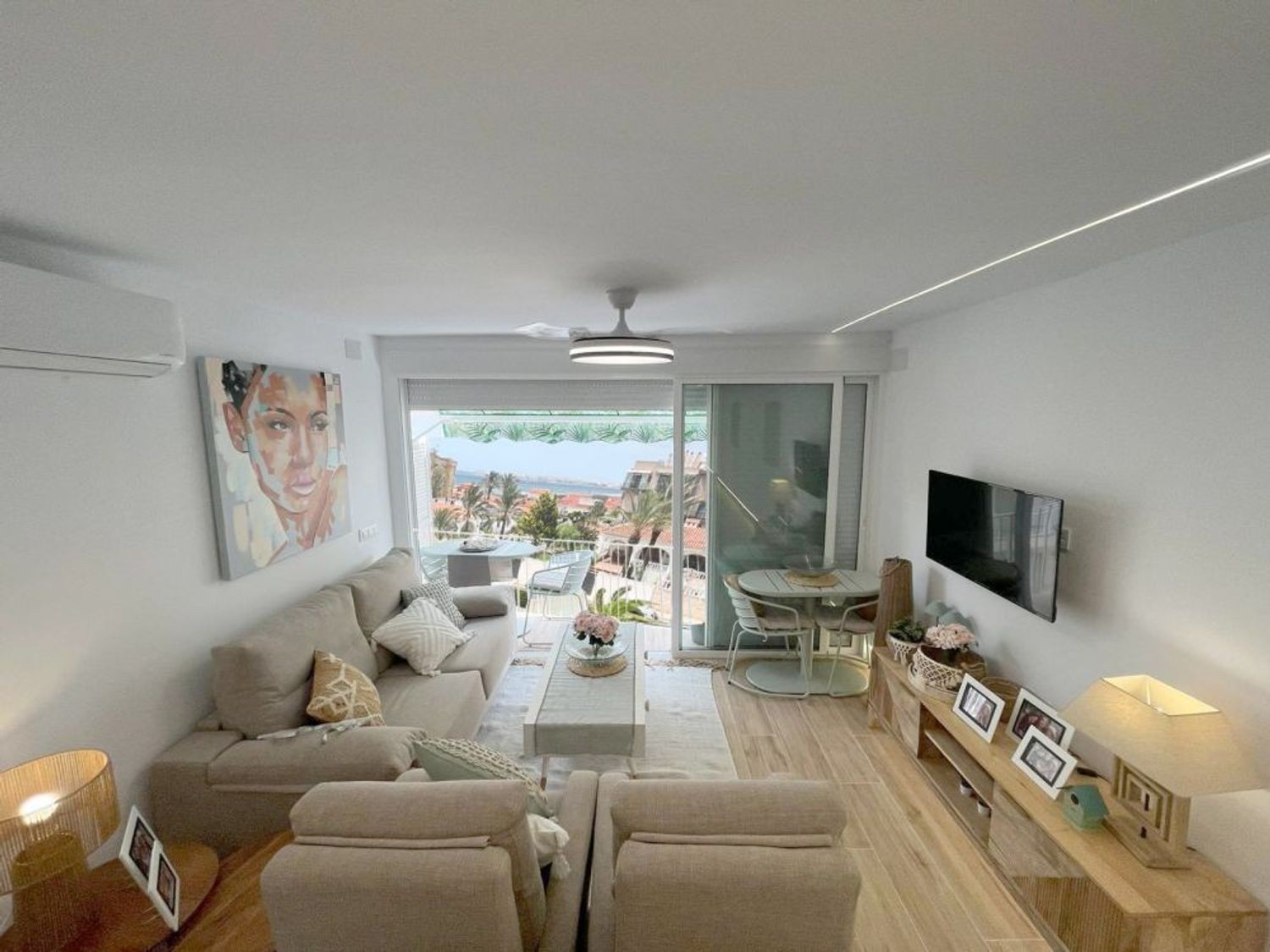 Apartment in Punta Prima, Alicante, Spain 3 bedrooms, 82 sq.m. No. 147900