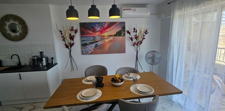 Appartamento a Punta Prima, Alicante, Spagna 3 camere da letto, 95 mq. N° 147903