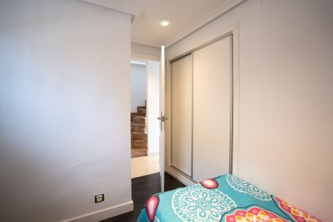 Продажа квартиры в Пунта Прима, Аликанте, Испания 3 спальни, 93м2 №147902 - фото 22