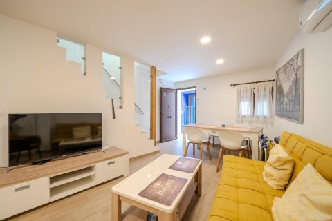 Apartment à Torrevieja, Alicante, Espagne 2 chambres, 54 m2 No. 146512