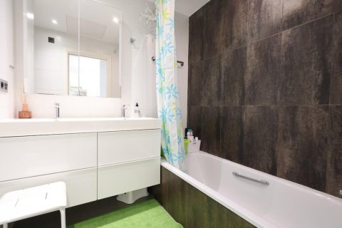 Bungalow en venta en La Zenia, Alicante, España 2 dormitorios, 70 m2 No. 146516 - foto 12