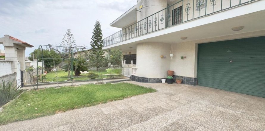 Māja Coma-Ruga, Tarragona, Spānijā 4 istabas, 282 m2 Nr. 166745