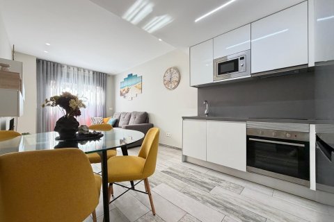 Apartament w Torrevieja, Alicante, Hiszpania 1 sypialnia, 60 mkw. nr 186927 – zdjęcie 1