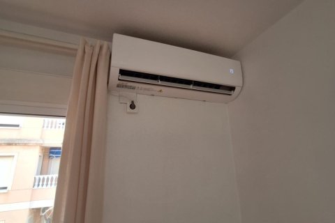Apartament w Torrevieja, Alicante, Hiszpania 1 sypialnia, 69 mkw. nr 186925 – zdjęcie 11