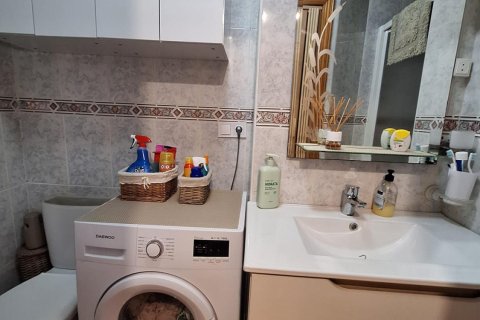 Apartament w Torrevieja, Alicante, Hiszpania 1 sypialnia, 69 mkw. nr 186925 – zdjęcie 17