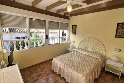 Villa in vendita a La Siesta, Alicante, Spagna 3 camere da letto, 82 mq. N° 164961 - foto 16