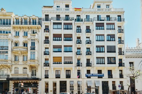 Huvila Madrid, Espanja 3 makuuhuonetta, 123 m2 No. 179952