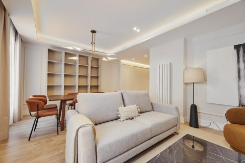 Villa for sale in Madrid, Spain 3 bedrooms, 123 sq.m. No. 179952 - photo 3