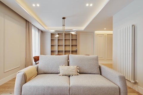 Villa for sale in Madrid, Spain 3 bedrooms, 123 sq.m. No. 179952 - photo 4