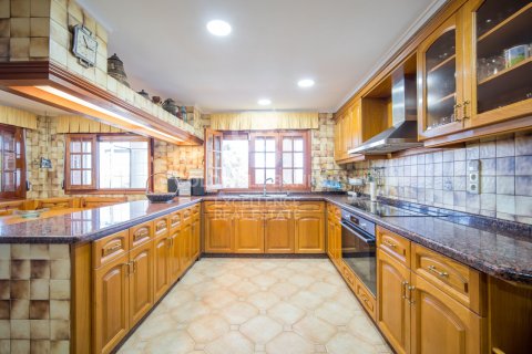 Продажа виллы в Чива, Валенсия, Испания 6 спален, 556м2 №158736 - фото 17