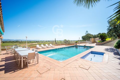 Продажа виллы в Чива, Валенсия, Испания 6 спален, 556м2 №158736 - фото 7