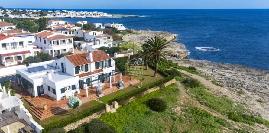 Villa Sant Lluis, Menorca, Spānijā 3 istabas, 264 m2 Nr. 154455
