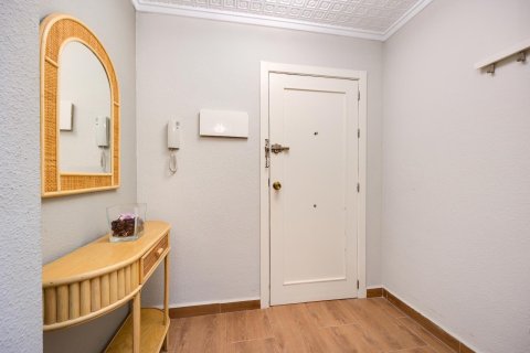 Apartamento en venta en Torrevieja, Alicante, España 2 dormitorios, 115 m2 No. 189132 - foto 3