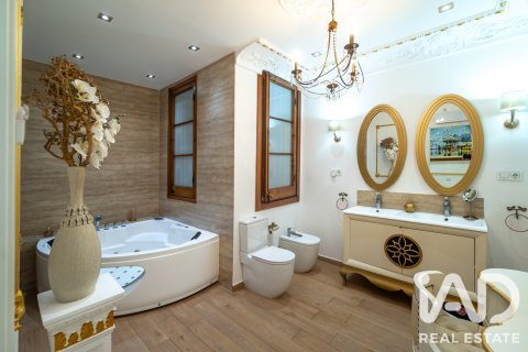 Wohnung zum Verkauf in Barcelona, Spanien 2 Schlafzimmer, 97 m2 Nr. 196516 - Foto 18