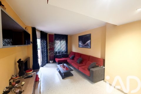 Dvīņu māja pārdošanā Martorell, Barcelona, Spānijā 4 istabas, 166 m2 Nr. 172988 - attēls 2