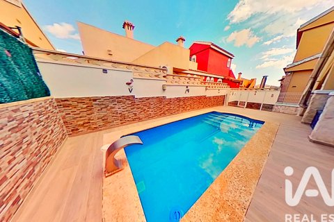 Casa in vendita a Monforte del Cid, Alicante, Spagna 4 camere da letto, 301 mq. N° 172994 - foto 2