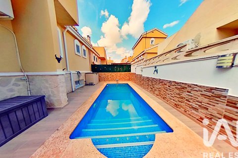 Casa in vendita a Monforte del Cid, Alicante, Spagna 4 camere da letto, 301 mq. N° 172994 - foto 17