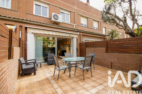 Casa adosada en venta en Premia De Mar, Barcelona, España 3 dormitorios, 151 m2 No. 172992 - foto 4