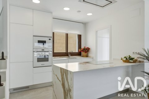 Продажа дома в Ориуэла, Аликанте, Испания 4 спальни, 169м2 №187779 - фото 7