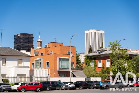Продажа квартиры в Мадрид, Испания 4 спальни, 224м2 №187777 - фото 14
