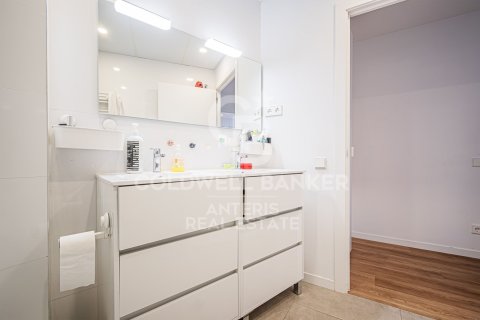 Penthouse for sale in Barcelona, Spain 2 bedrooms, 95 sq.m. No. 159561 - photo 17