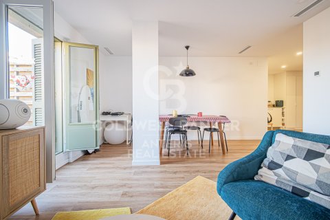 Penthouse for sale in Barcelona, Spain 2 bedrooms, 95 sq.m. No. 159561 - photo 4