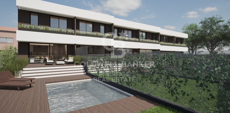 Kaupunkipientalo Palafolls, Barcelona, Espanja 3 makuuhuonetta, 167 m2 No. 159565