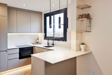 Apartment à vendre à Barcelona, Espagne, 2 chambres, 97 m2 No. 159564 - photo 6