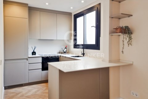 Apartment à vendre à Barcelona, Espagne, 2 chambres, 97 m2 No. 159564 - photo 10