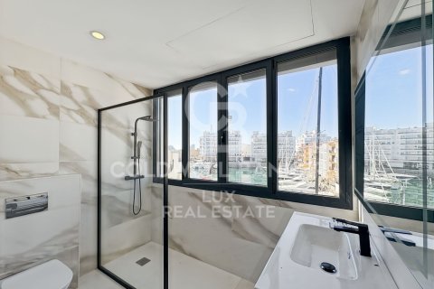 House for sale in Empuriabrava, Girona, Spain 4 bedrooms, 189 sq.m. No. 159560 - photo 14