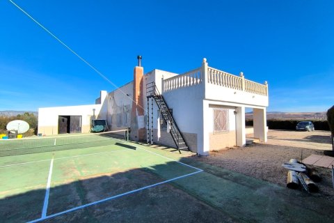 Villa till salu i Villena, Alicante, Spanien 4 sovrum, 250 kvm. Nr. 149994 - foto 4