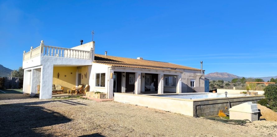 Villa i Villena, Alicante, Spanien 4 sovrum, 250 kvm. Nr. 149994