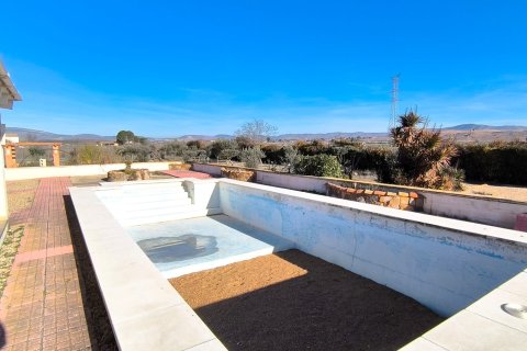 Villa till salu i Villena, Alicante, Spanien 4 sovrum, 250 kvm. Nr. 149994 - foto 6