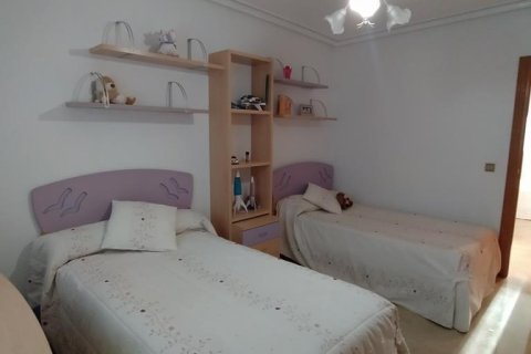 Villa pārdošanā Alicante, Spānijā 4 istabas, 240 m2 Nr. 150000 - attēls 28