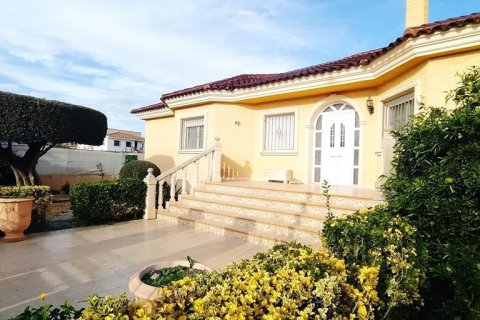 Villa pārdošanā Alicante, Spānijā 4 istabas, 240 m2 Nr. 150000 - attēls 3