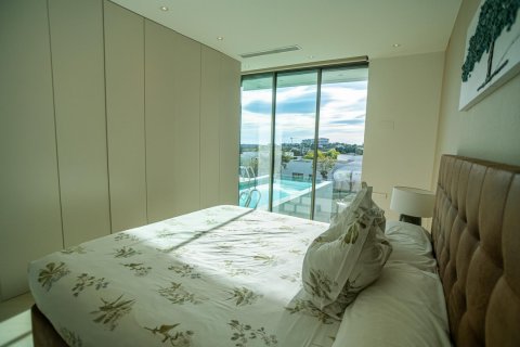 Villa till salu i Alicante, Spanien 4 sovrum, 250 kvm. Nr. 149998 - foto 23