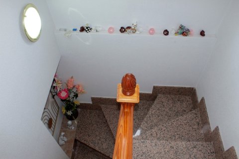 Villa till salu i Torre de la Horadada, Alicante, Spanien 4 sovrum, 90 kvm. Nr. 149999 - foto 18