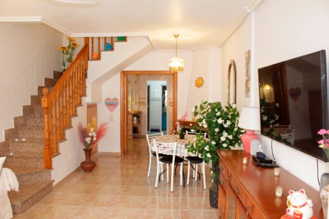 Villa till salu i Torre de la Horadada, Alicante, Spanien 4 sovrum, 90 kvm. Nr. 149999 - foto 7