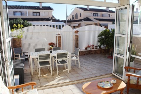 Villa till salu i Torre de la Horadada, Alicante, Spanien 4 sovrum, 90 kvm. Nr. 149999 - foto 26