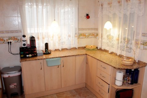 Villa till salu i Torre de la Horadada, Alicante, Spanien 4 sovrum, 90 kvm. Nr. 149999 - foto 9