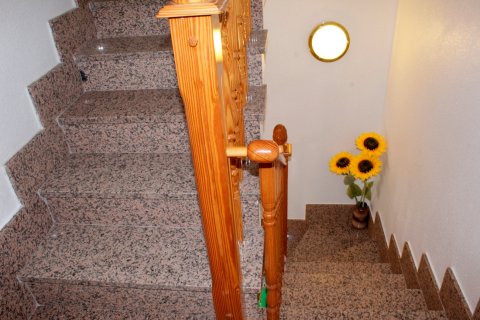 Villa till salu i Torre de la Horadada, Alicante, Spanien 4 sovrum, 90 kvm. Nr. 149999 - foto 13