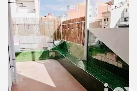 Продажа пентхауса в Бадалона, Барселона, Испания 2 спальни, 70м2 №153496 - фото 13