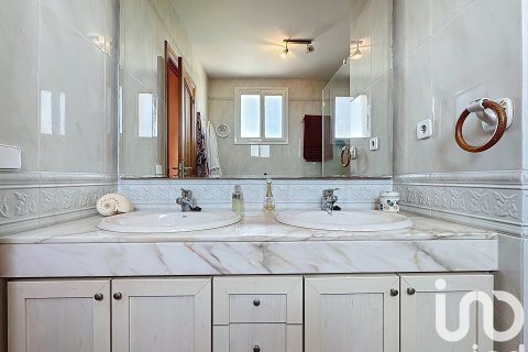 Townhouse à vendre à Sant Pere de Ribes, Barcelona, Espagne, 5 chambres, 230 m2 No. 153491 - photo 30