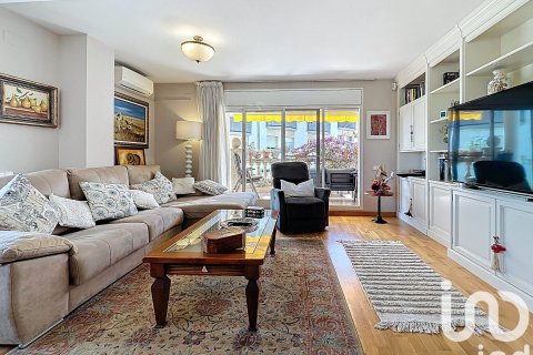 Townhouse à vendre à Sant Pere de Ribes, Barcelona, Espagne, 5 chambres, 230 m2 No. 153491 - photo 4