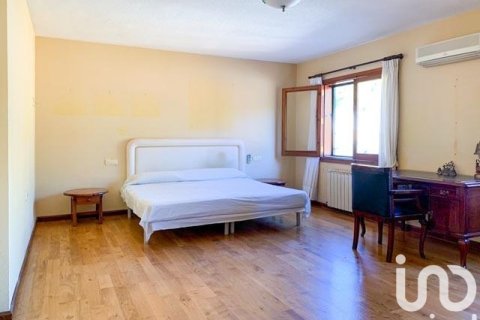 Dom w Alzira, Valencia, Hiszpania 5 sypialni, 754 mkw. nr 153493 – zdjęcie 13