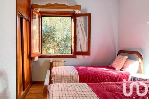 Dom w Alzira, Valencia, Hiszpania 5 sypialni, 754 mkw. nr 153493 – zdjęcie 16