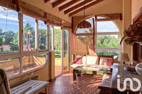 Dom w Alzira, Valencia, Hiszpania 5 sypialni, 754 mkw. nr 153493 – zdjęcie 5