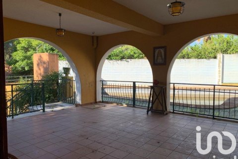 Dom w Alzira, Valencia, Hiszpania 5 sypialni, 754 mkw. nr 153493 – zdjęcie 19