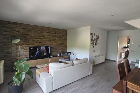 Продажа дуплекса в Сан-Жоан-де-Вилаторрада, Барселона, Испания 3 спальни, 105м2 №195001 - фото 8